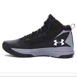 under armour youth shoes